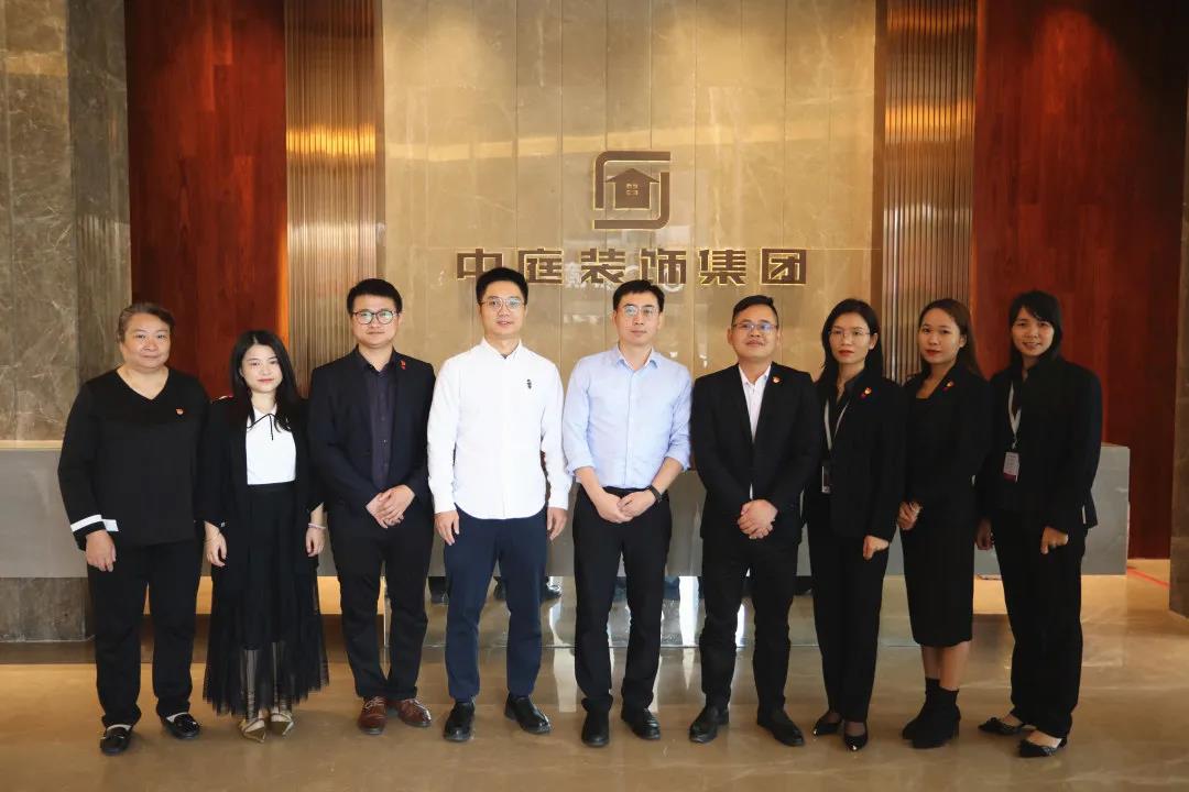 兩新黨建丨青秀區(qū)組織部、兩新組織黨工委領(lǐng)導到集團調(diào)研并指導黨建工作